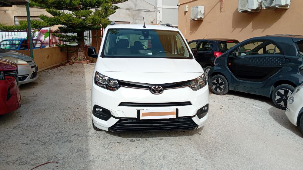 TOYOTA PROACE CITY VERSO 1.5 D 5P